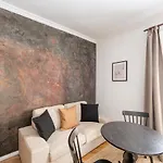 Apartment Crystal *
